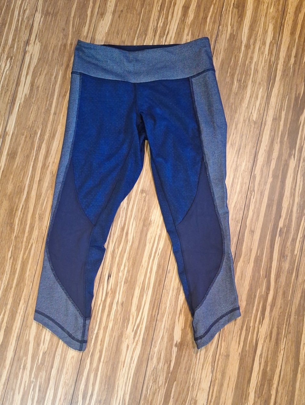 Lululemon Blue Capri Leggings Size 4